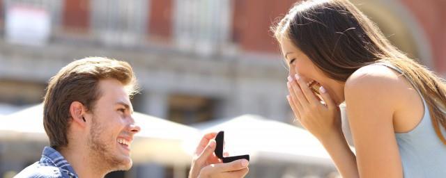 2022情人节收到礼物的惊喜句子