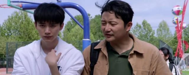 小敏家中的金家俊的扮演者