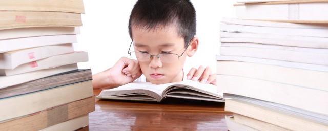 清朝最后一个皇帝傅仪的妻子是谁