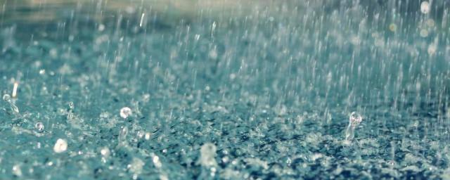 描写小雨的句子